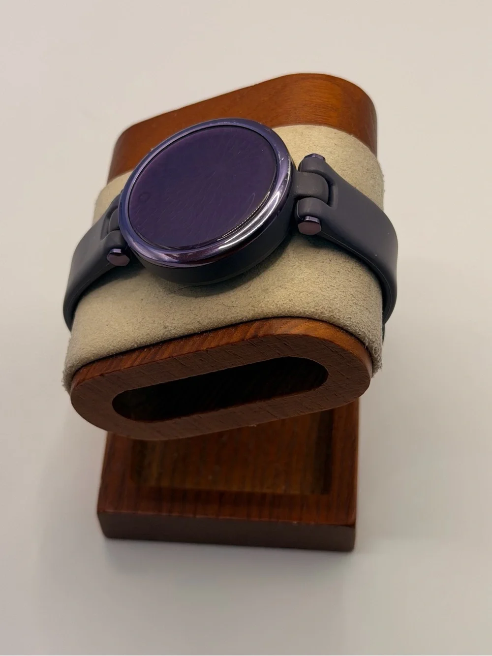 Garmin Lily, Tested, Purple, Very Good, Charger Included, Women Smart Watch